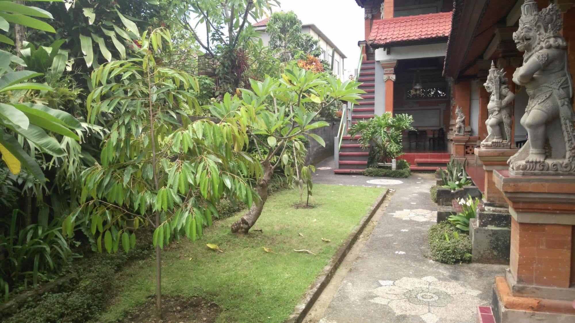 Nyoman Badri Homestay Убуд Экстерьер фото